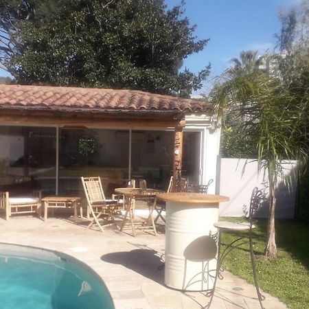 Logement Independant Au Calme Proche Toutes Commodites Et Transports Ле Кане Екстериор снимка