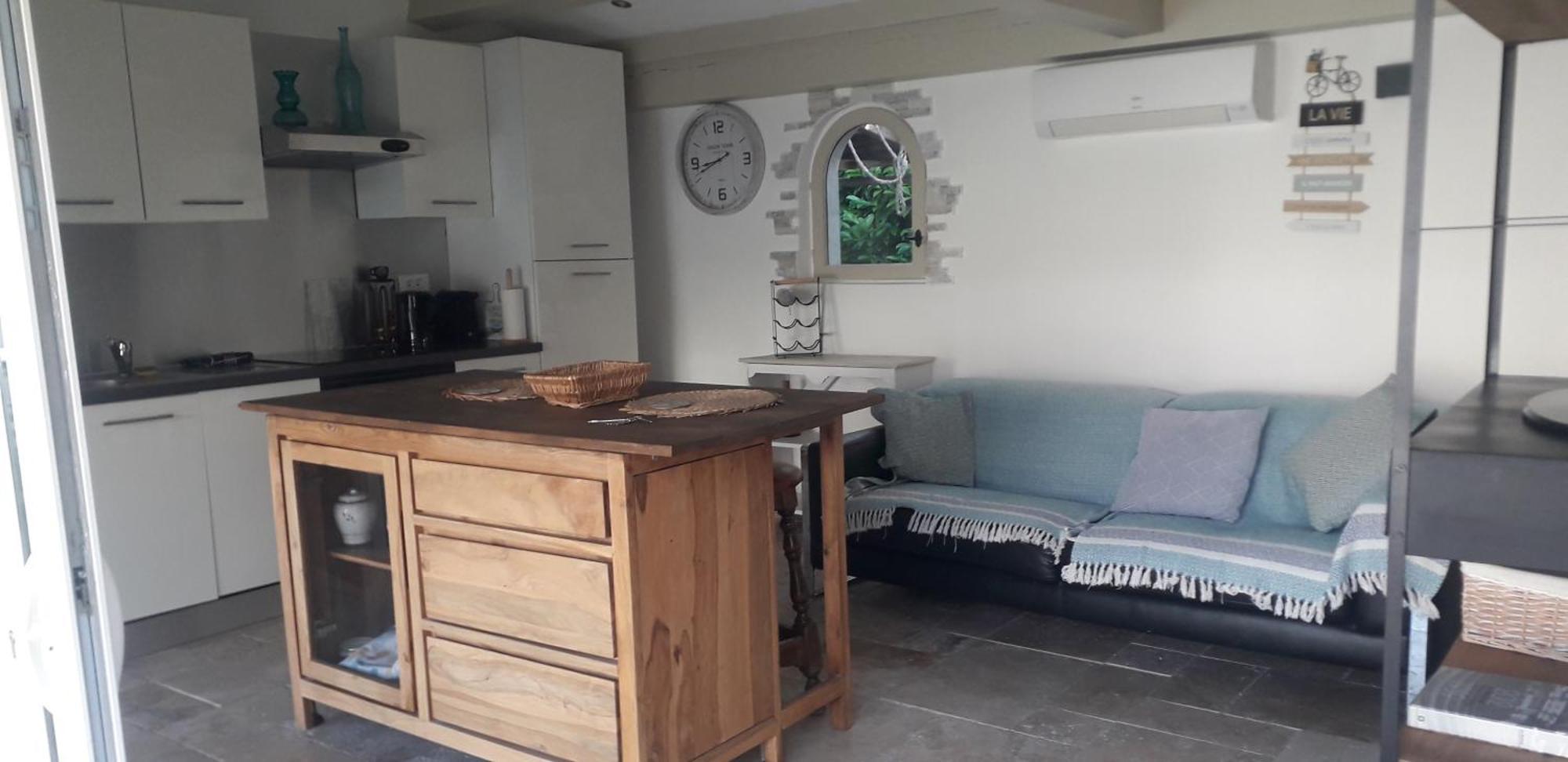 Logement Independant Au Calme Proche Toutes Commodites Et Transports Ле Кане Екстериор снимка